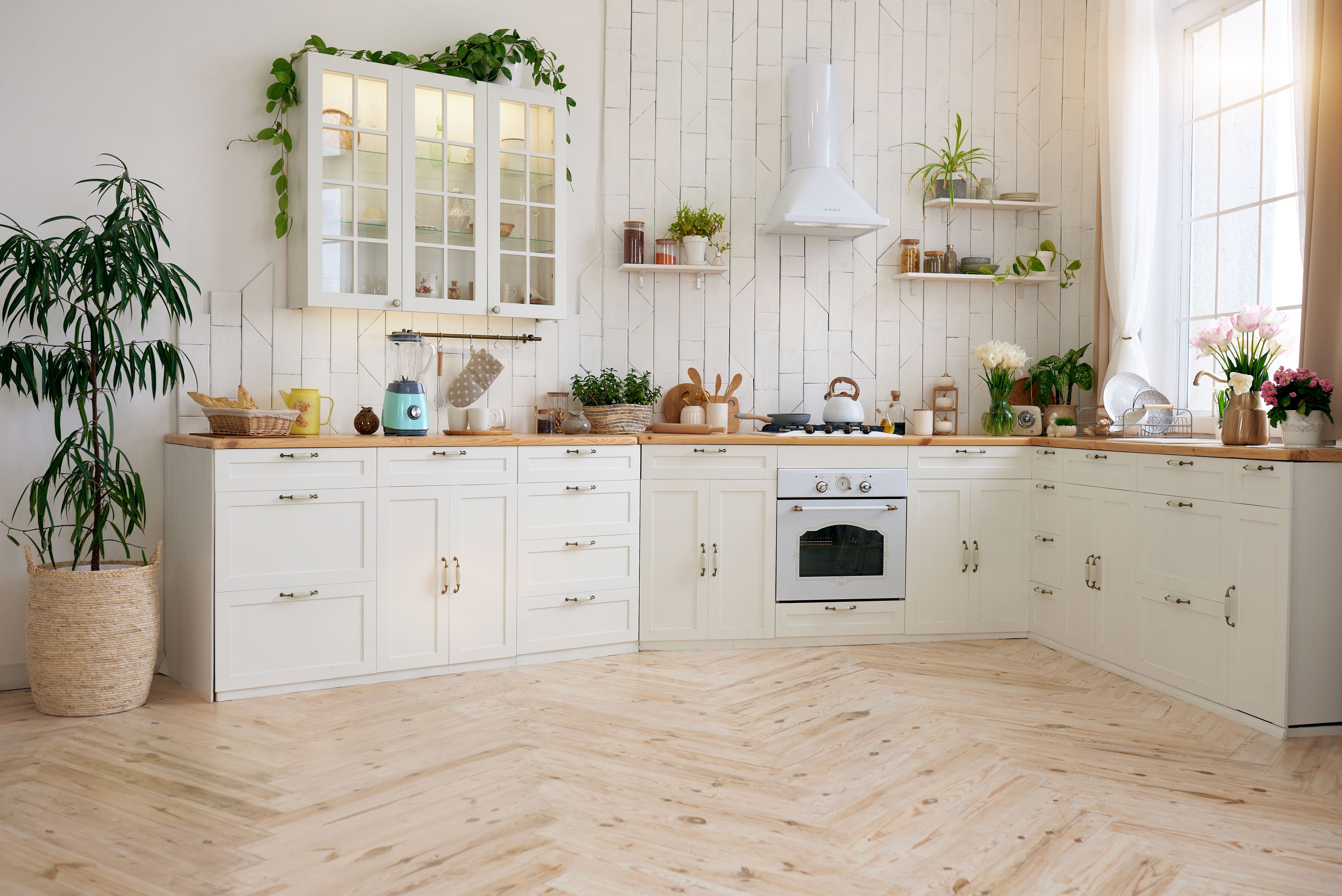 Best Laminate Flooring for Kitchens: Waterproof Options & Style Ideas