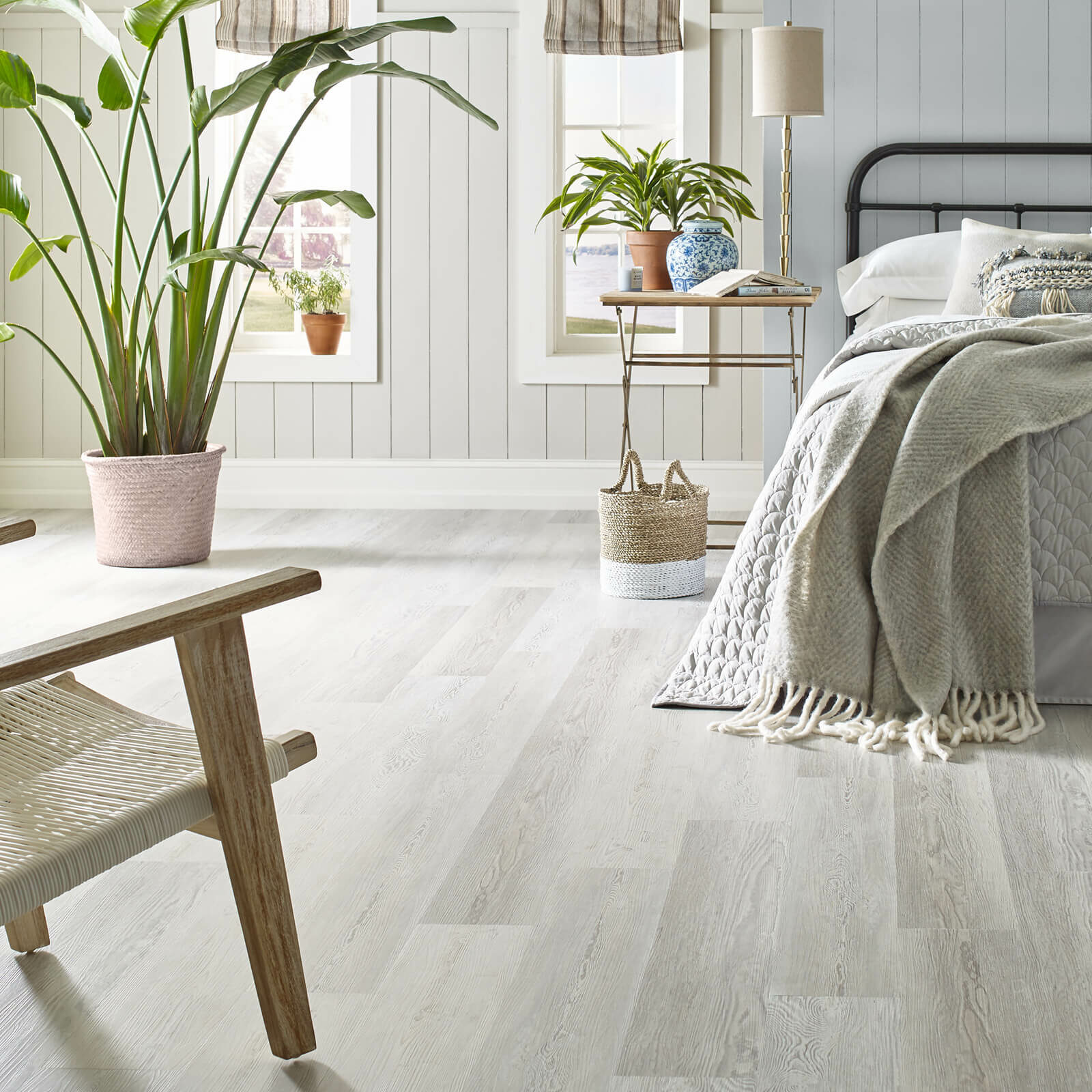 White Colored Vinyl Flooring for Bedroom | Leicester Flooring