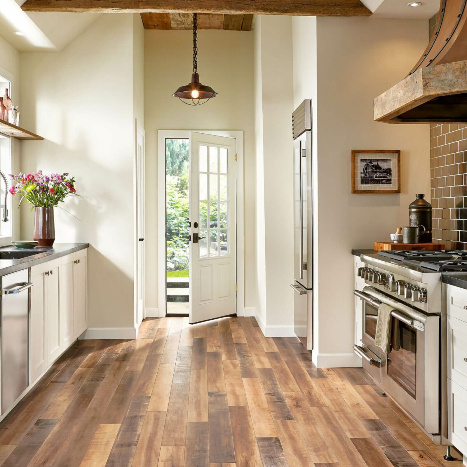 Laminate Flooring Ideas for Kitchen | Leicester Flooring